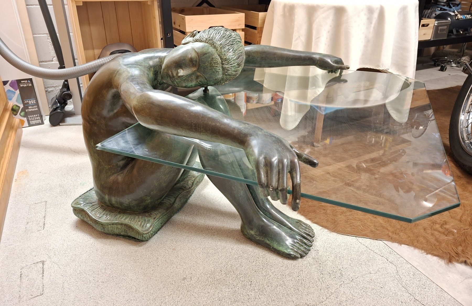Tavoli: Coutschtisch Branche Skulptur – Usato da Birmensdorf ZH venduto da Roman59