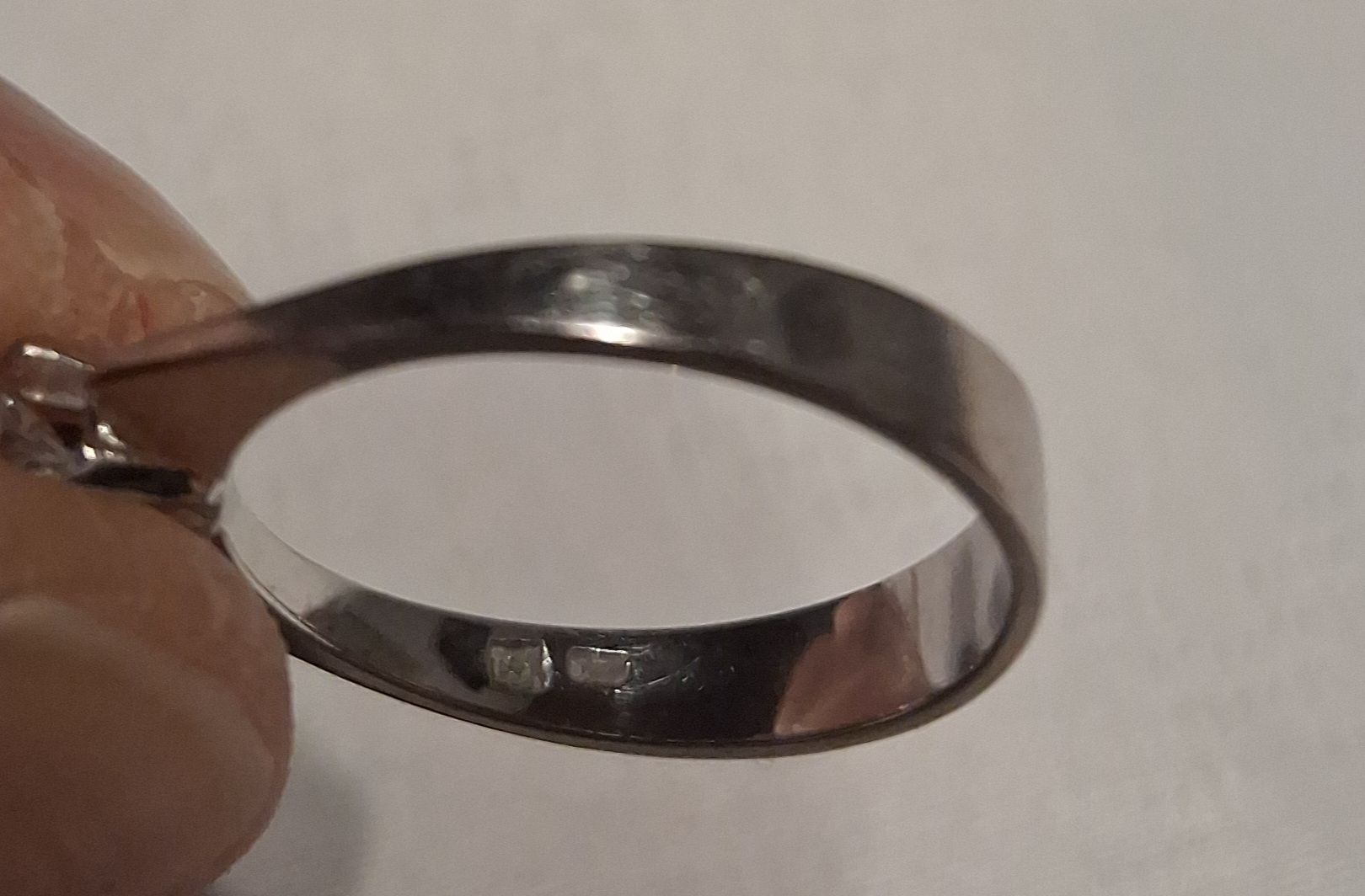 Anelli: Ring Weissgold mit Diamant – Usato da Brittnau venduto da Gismo2012 3