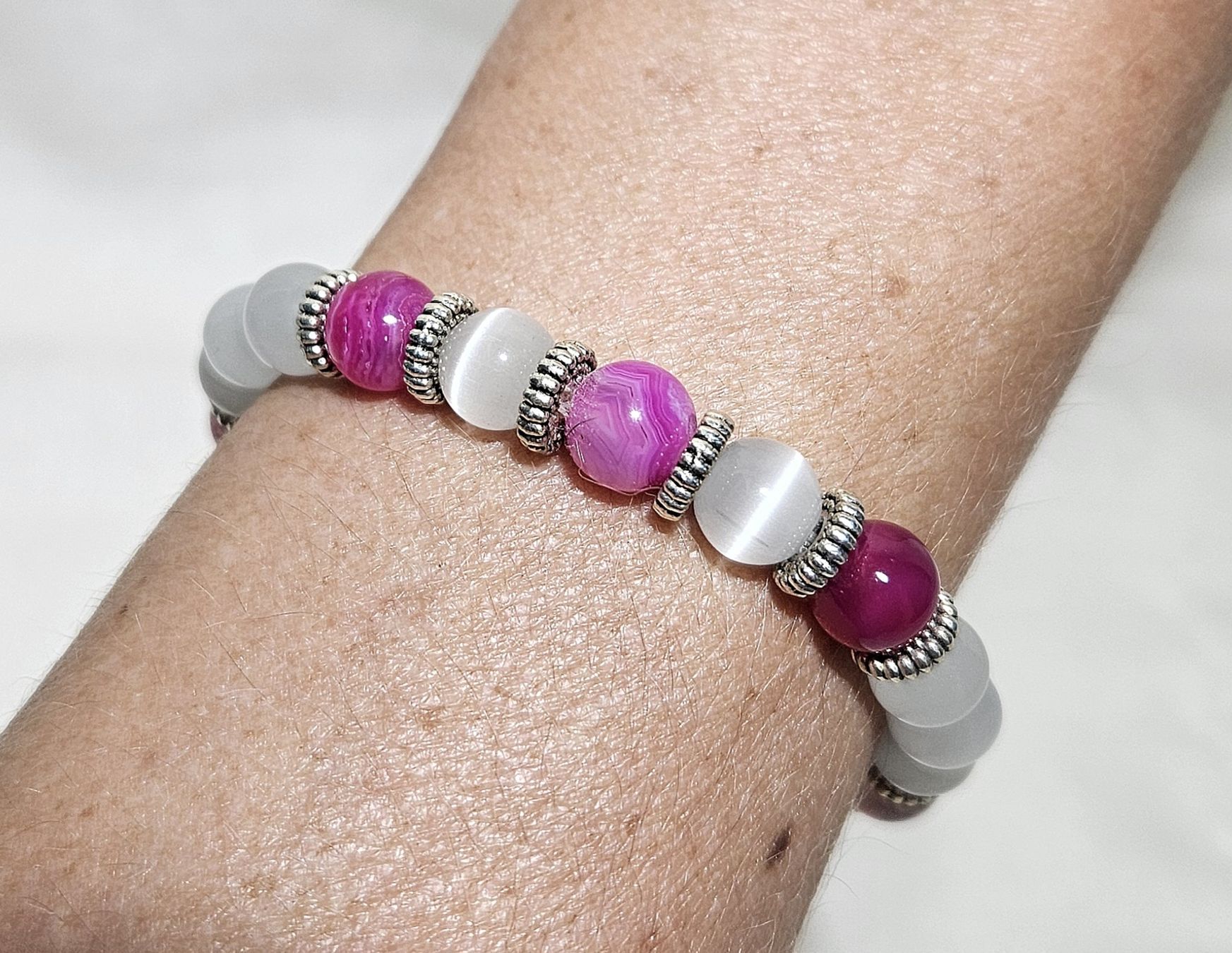 Bracciali & Braccialetti: weiss-Mix Farb Armk. mit Blatt - Spendenaktion – Nuovo (secondo la descrizione) da Unterkulm venduto da Nachtigall 2