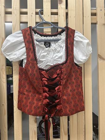 Tracht/Dirndl Oberteile 