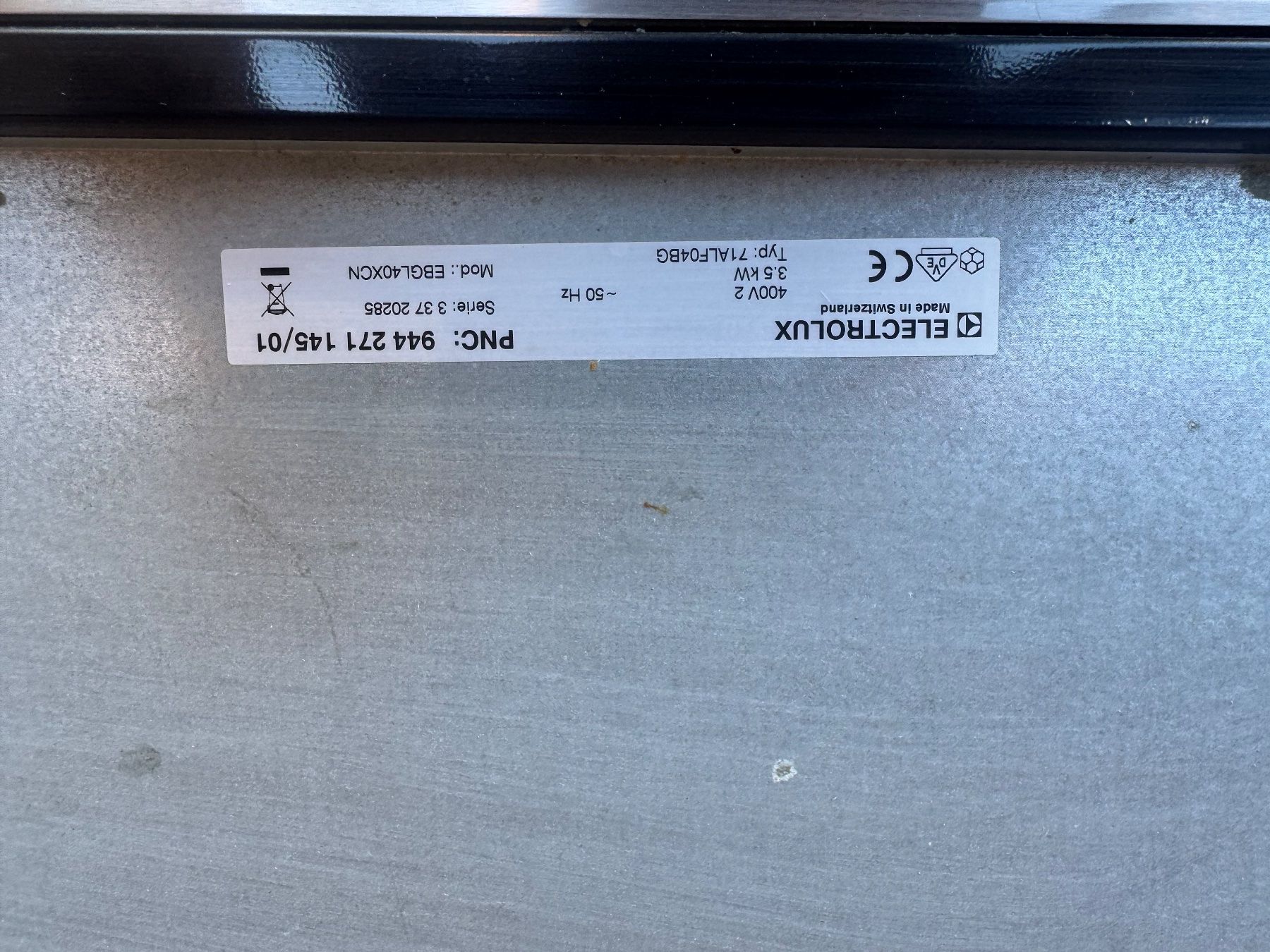 Fours: Einbaubackofen Electrolux  gebrauchter Zustand – D'occasion à Uetliburg SG par CostaTools 4
