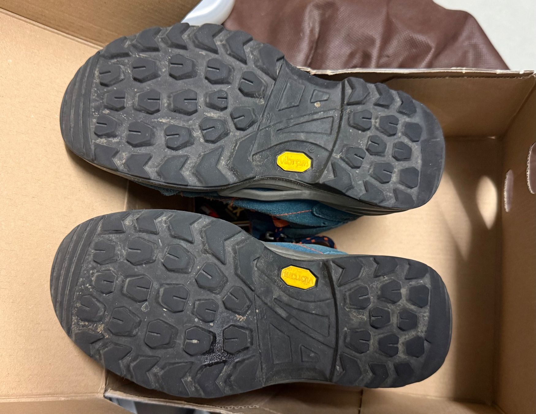 Lowa Scarpe per ragazzi: Lowa Junior Wanderstiefel, Gr.32 – Usato da Adliswil venduto da mun_k9pf 3