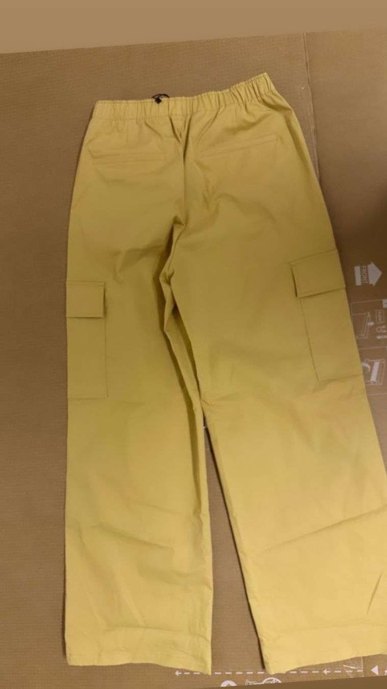 Zara Pantaloni: Zara pants – Nuovo e nell'imballaggio originale da Opfikon venduto da ari_7yn2 4