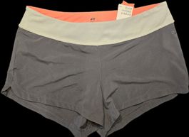 H&M Sport Damen Shorts Gr 44 NEU mit Etikett