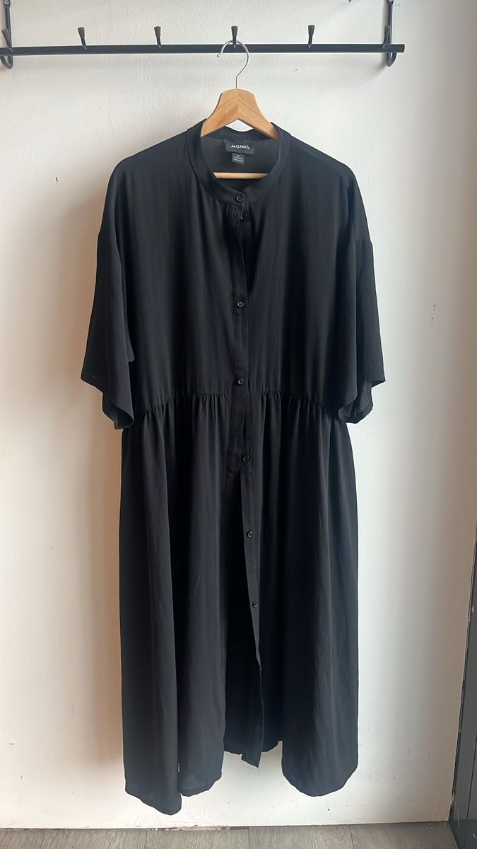 Monki Vestiti: MONKI Kleid schwarz Grösse XL oversize – Usato da Zürich venduto da Atelier8009