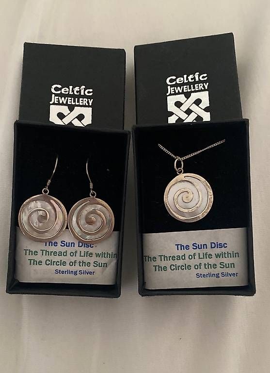 Altri gioielli: Keltic Jewellery - Sonnen Disk -2er Set – Usato da Winterthur venduto da Samantha59