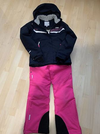À vendre ensemble de ski fille très peu portée