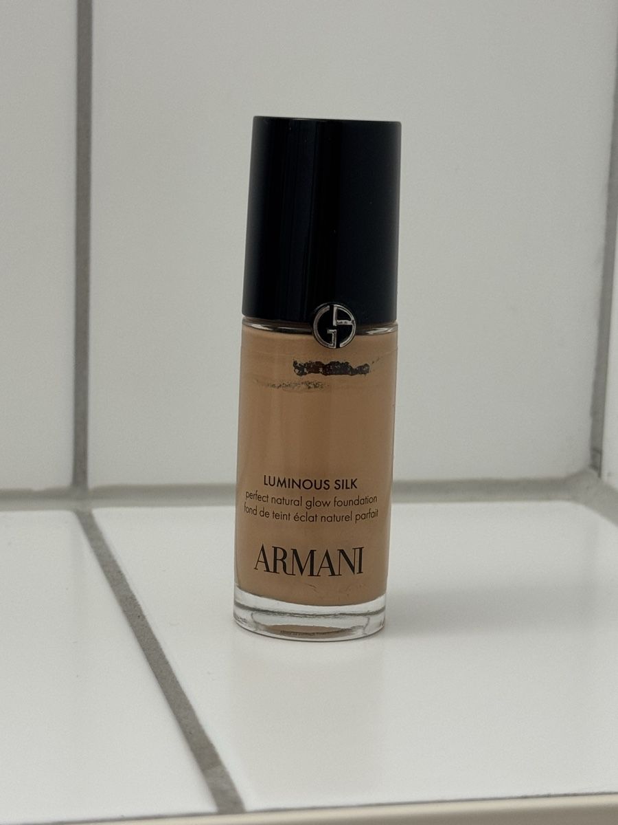 Armani Make-up: Armani luminous silk foundation – Usato da Glis venduto da pap_896m