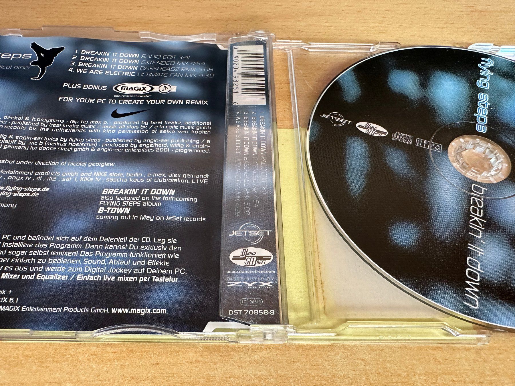 CD: Flying Steps – Breakin' It Down - Single CD – Usato da Rikon im Tösstal venduto da Alpenmutz 1