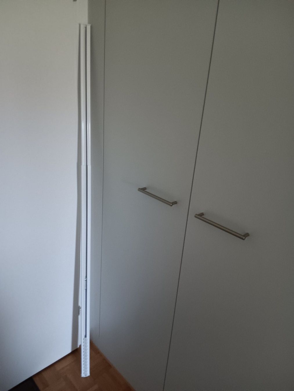 Vasche da bagno: Duschvorhangschiene, mit 12 Rigel ca.169 cm, Top Zustand – Usato da Zürich venduto da chr_l98j