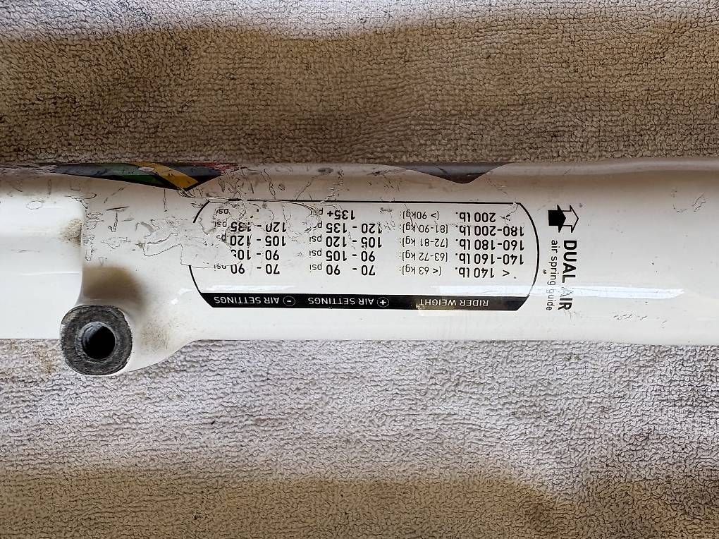 Pezzi di ricambio: ROCK SHOX SID WORLD CUP UNTERROHR 26" – Usato da Solothurn venduto da Kuesel1 1