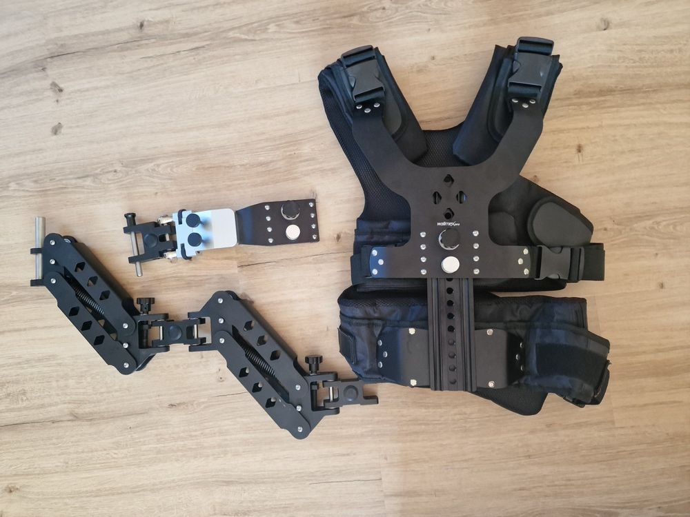 Walimex Pro StabyFlow Director System Set II – Stabilizzatore Per Reflex E Mirrorless Con Giubbotto E Doppio Braccio A Molla. Riprese Fluide Senza Vibrazioni, Come Al Cinema. Perfetto Per Video Professionali!