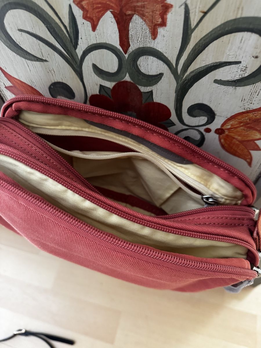 Qwstion Borse: Tasche von Qwstion – Nuovo (secondo la descrizione) da Uster venduto da twinkle03 3