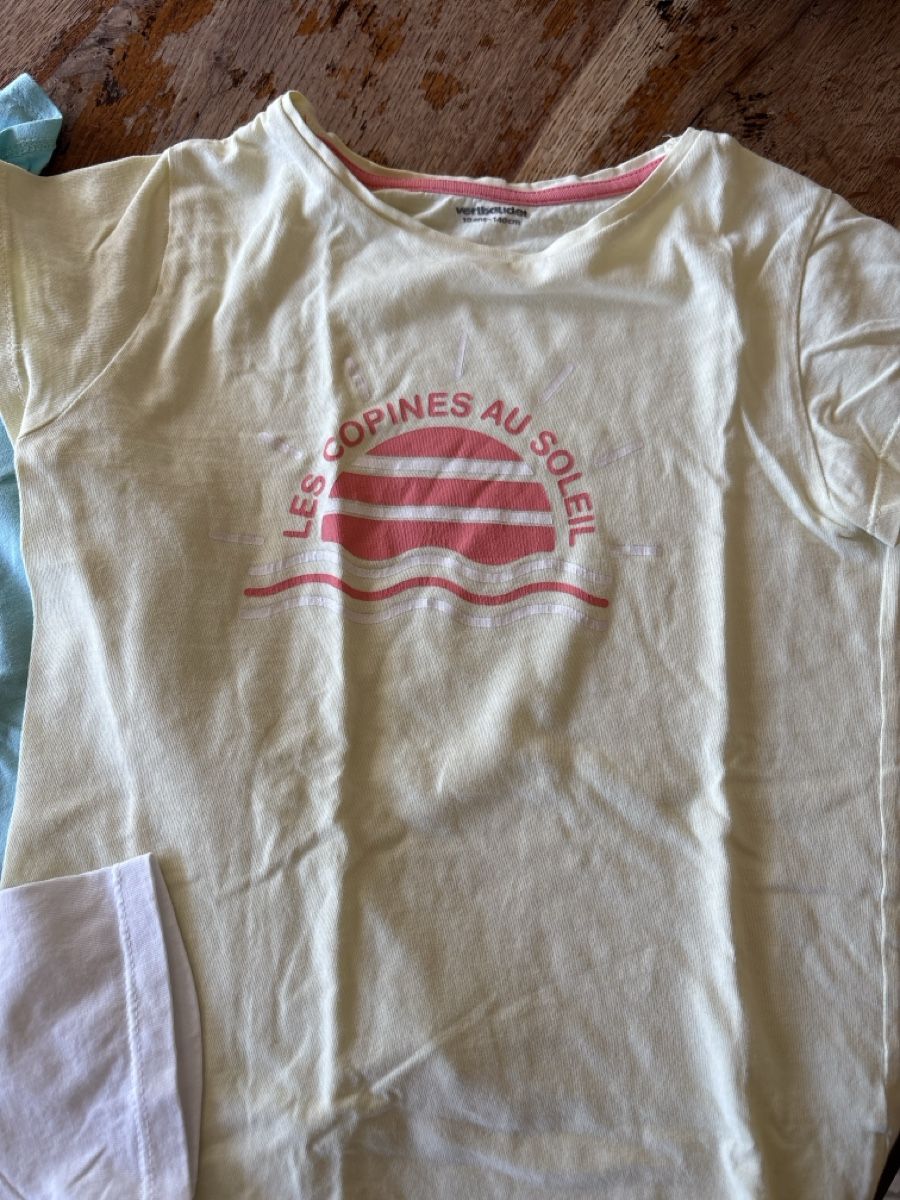 Blouses, T-shirts & Tops: T-Shirts gr 128  – D'occasion à Evilard par Anna0135 4