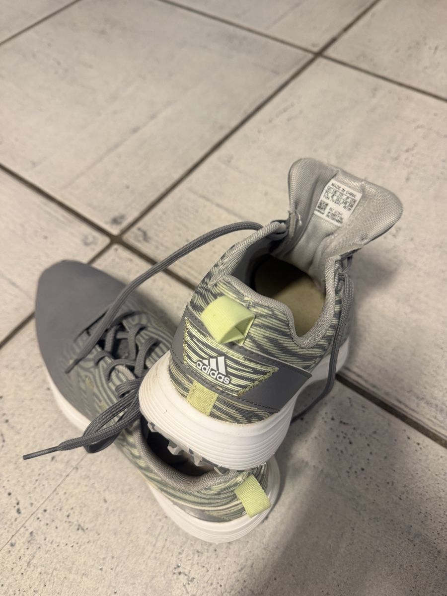 Adidas Scarpe da uomo: Adidas Golfschuh Gr39 1/3 – Usato da Langenthal venduto da littlegirls 2