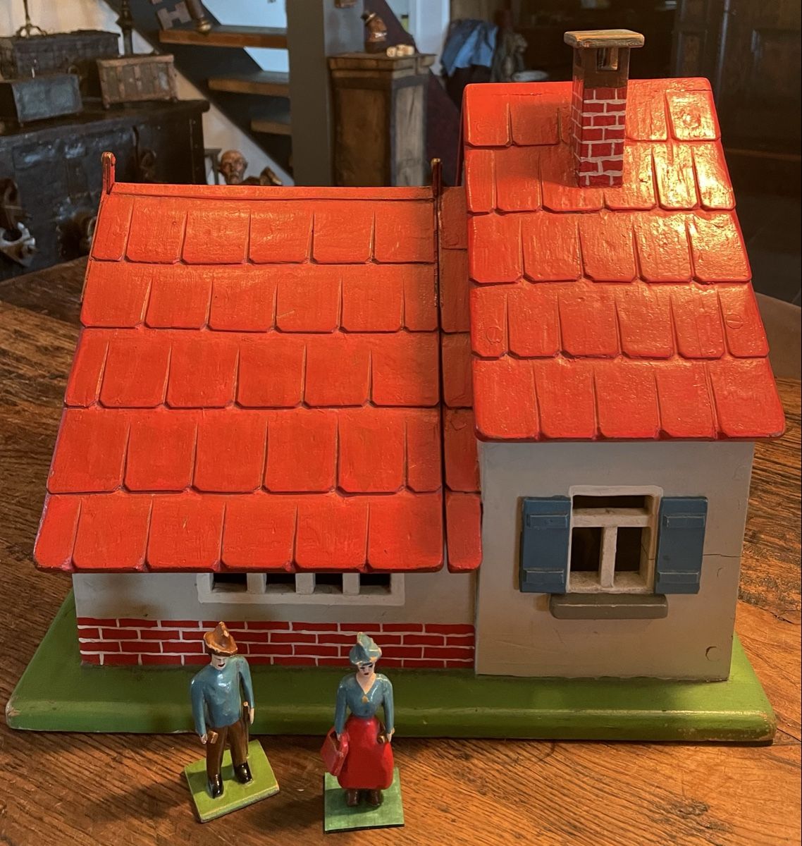 Giocattoli: Antiker Stall Haus Holz geschnitzt Kühe – Usato da Rorschacherberg venduto da farmer61 7