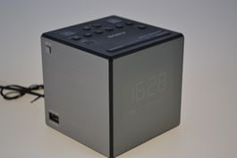 Sony DAB+ Radio / Wecker XDR-C1DBP Schwarz