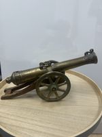 Modell Kanone aus massivem Messing mit Rädern