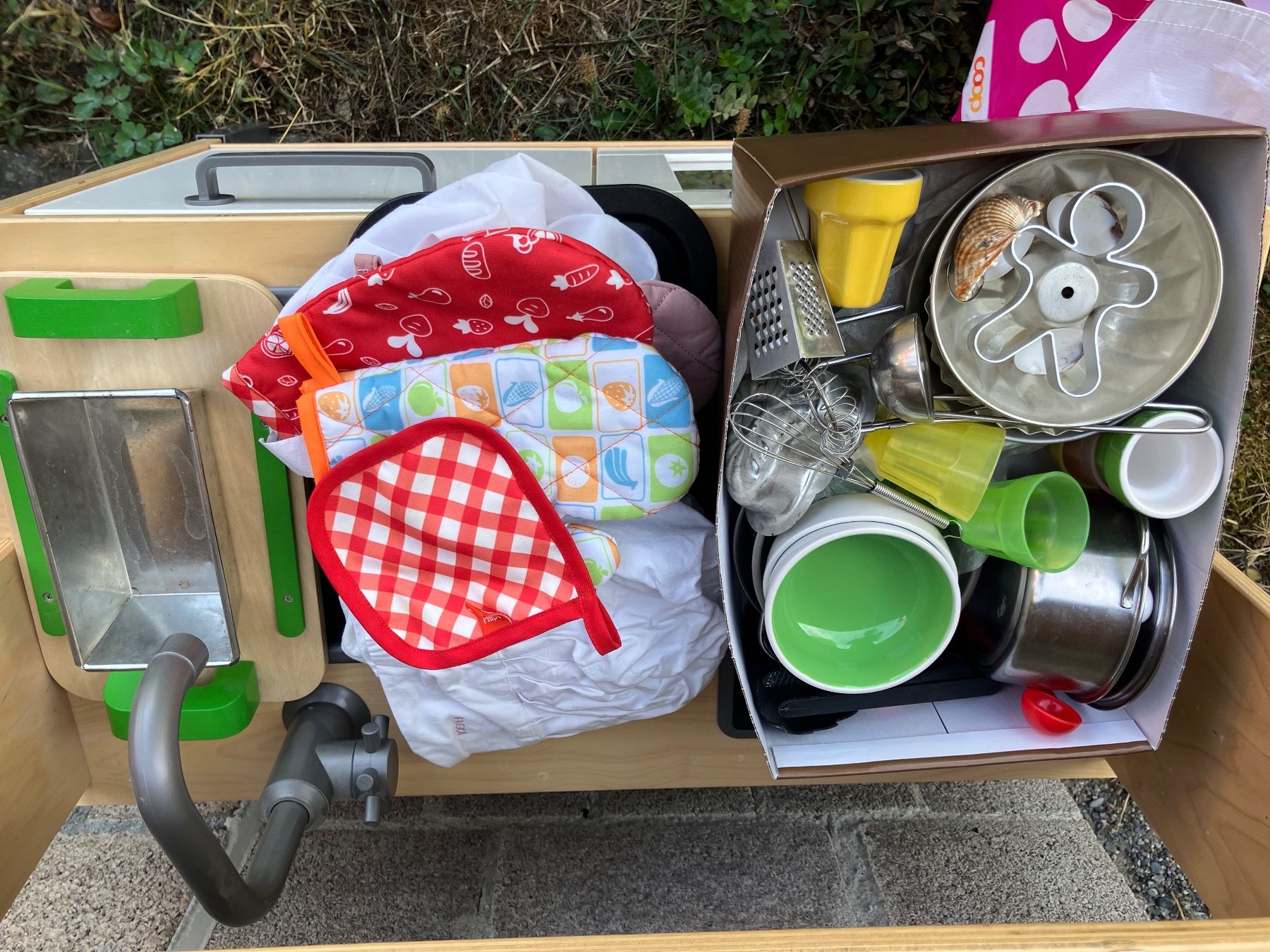 Ikea Giocattoli: IKEA Kinderküche mit Zubehör – Usato da Adliswil venduto da O_Marg 3