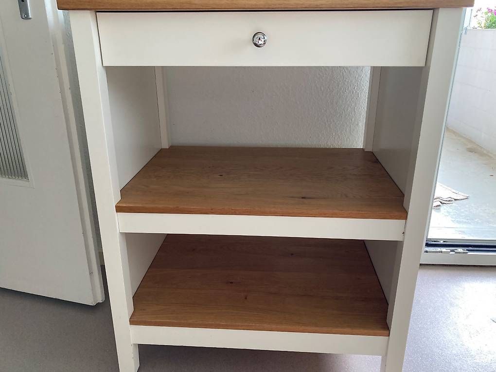 Ladenausstattungen & Messebau: Ikea Küchenmöbel Weiss mit Holzplatte – Gebraucht aus Fislisbach von jea_z6mh 1