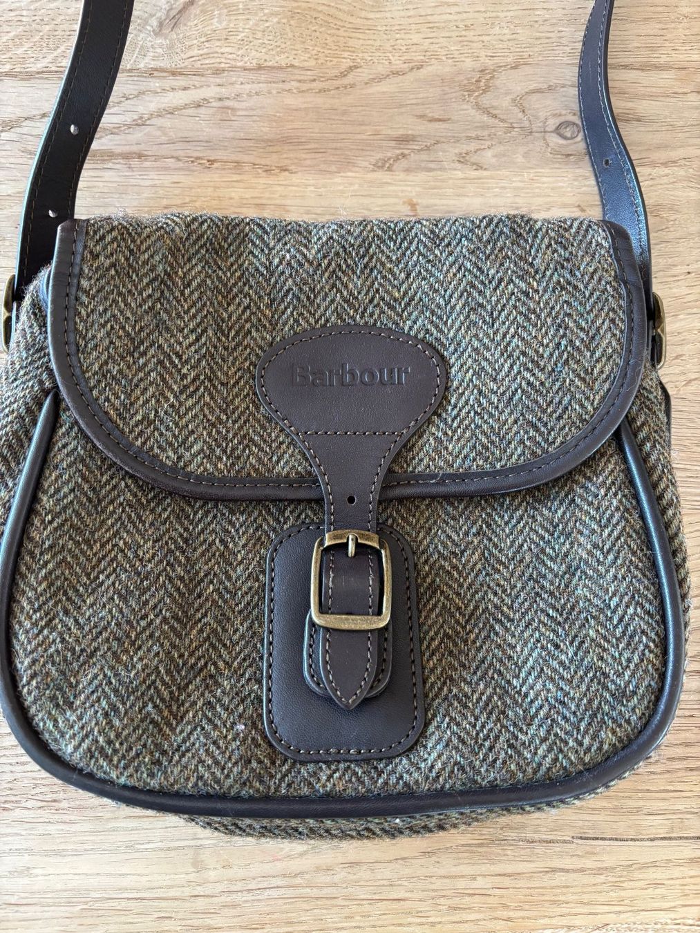 Barbour Taschen für Damen: Barbour Umhängetasche aus Tweed – Gebraucht aus Horgen von uge_pd5p 2