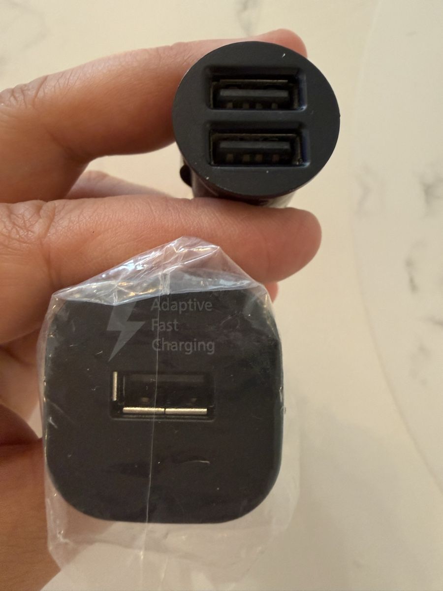 Lecteurs & Adaptateurs: Auto ladegerät adapter  – D'occasion à Luterbach par uhrmacherin89 3