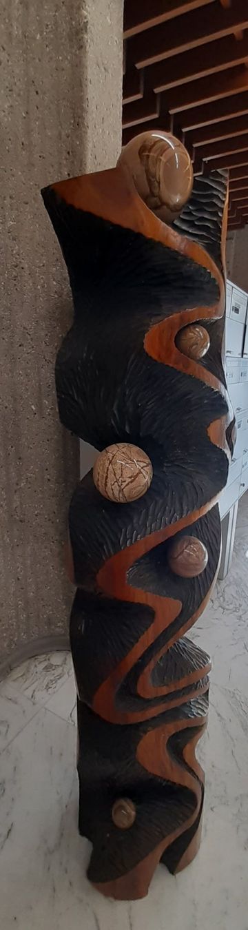 Tutte le decorazioni: Totem – Usato da Carouge GE venduto da richard063 1