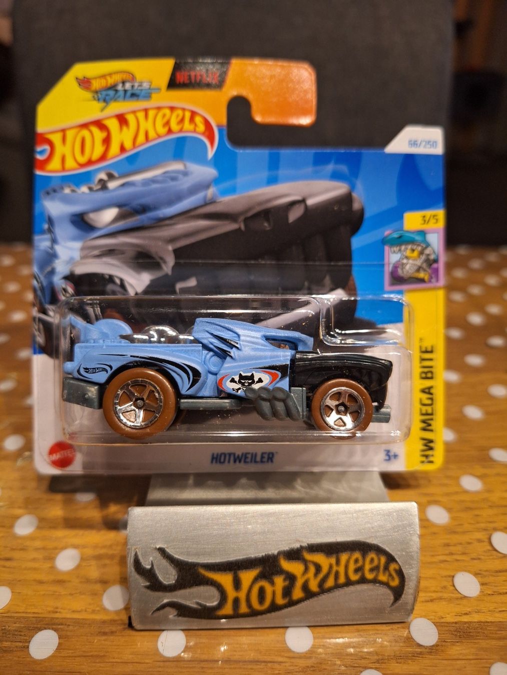 Hot Wheels Modellautos: Hot Wheels HW Mega Bite 2024 Hotweiler 3/5 S – Neu und originalverpackt aus Adlikon von Mmartin0