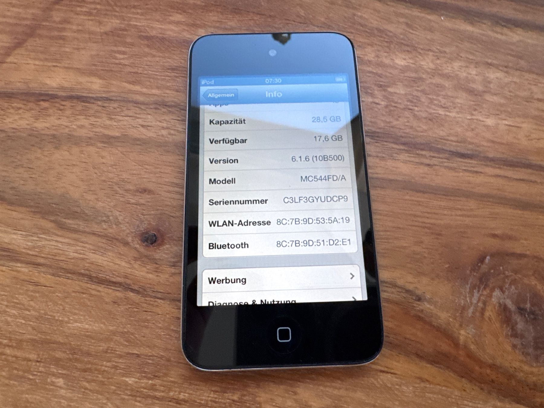 Apple Tragbarer Mediaplayer: iPod touch 4G 32GB – Gebraucht aus St. Gallen von hae_6rmh 5