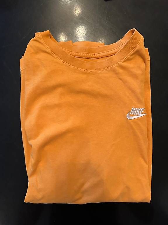T-shirt: T-shirt Nike – Usato da Grand-Lancy venduto da yoa_w2fs