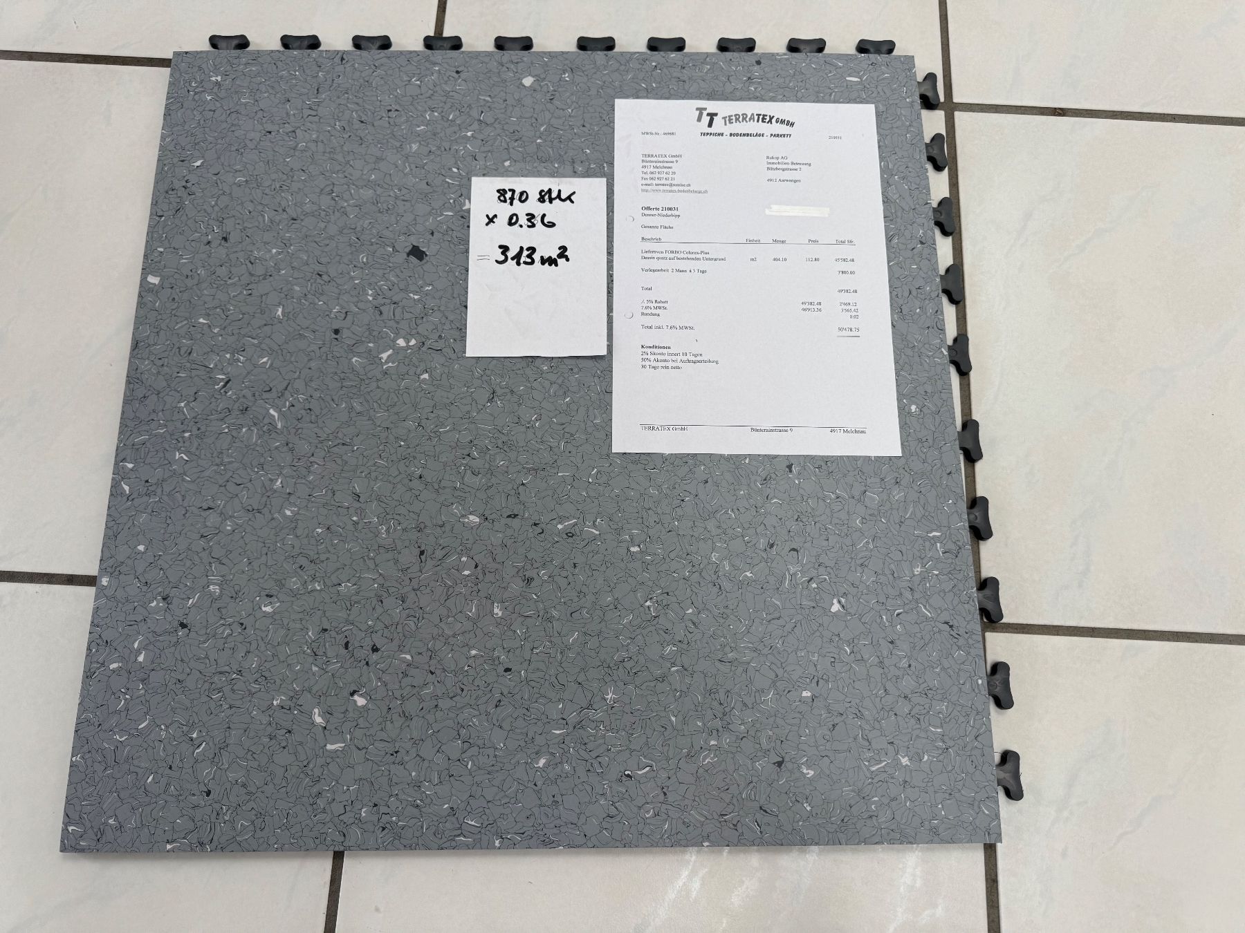 Forbo Rivestimenti per pavimenti: Bodenplatten FORBO.Colorex-Plus   61x61 cmFr.40.-/m2 – Nuovo e nell'imballaggio originale da Aarwangen venduto da rudolf1960