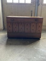 Holztruhe, rustikal, viel Stauraum, einzigartiges Design