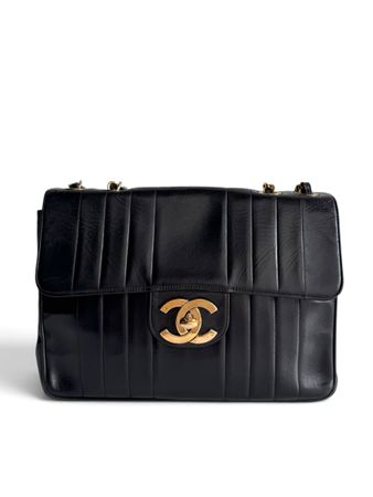 CHANEL Lambskin Vertical Quilt Jumbo Single Flap Tasche