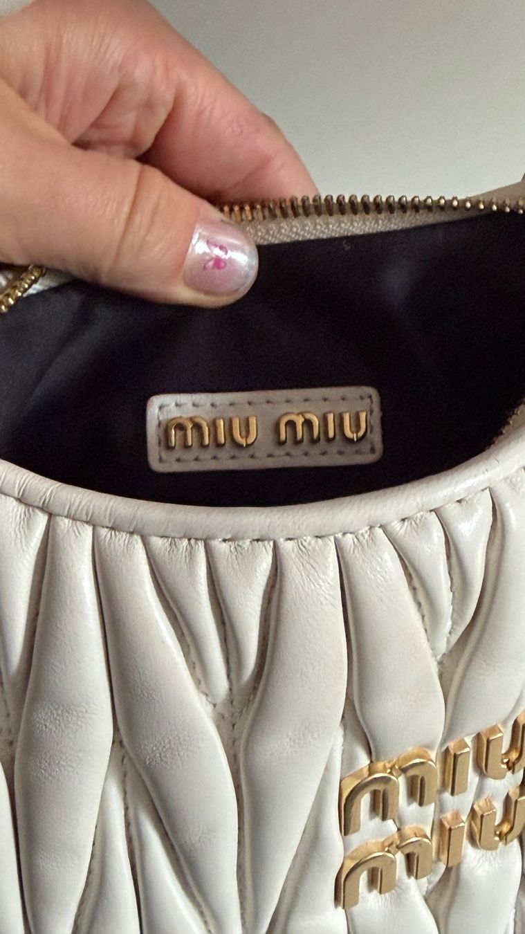 Miu Miu Sacs femmes: Miu miu bag – D'occasion à Dietikon par dom_pvq5 5
