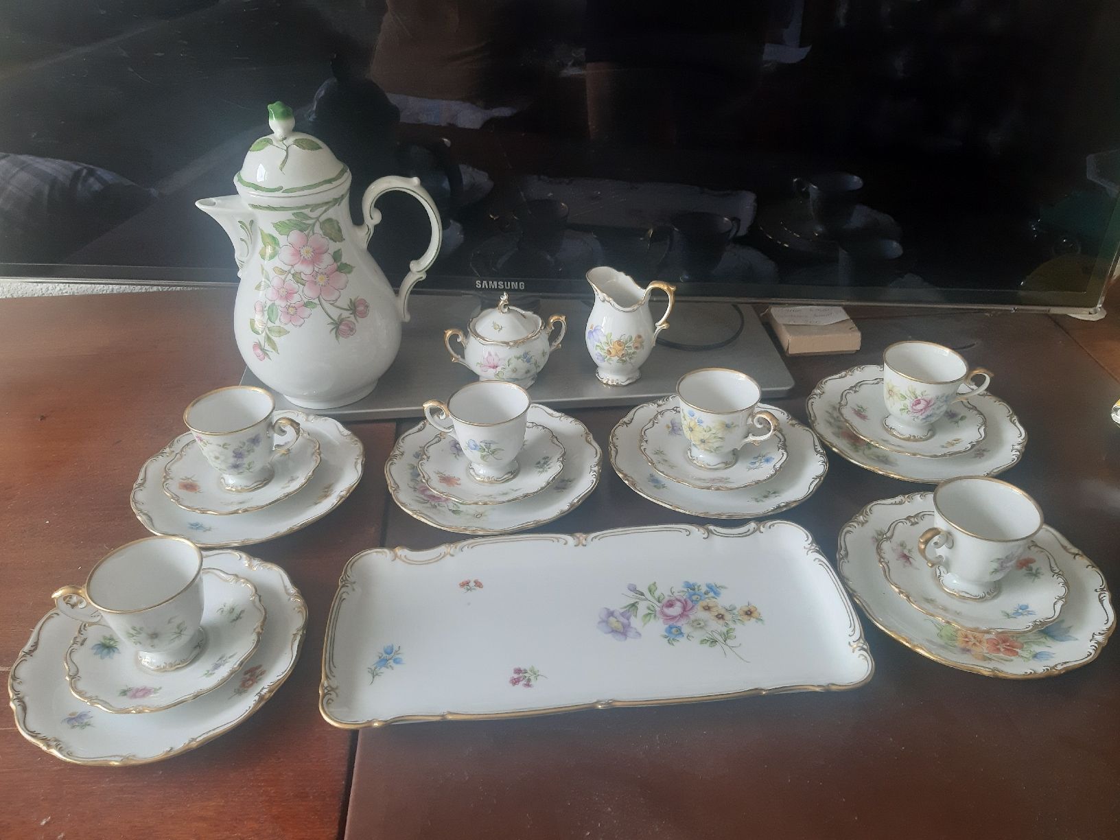 Hutschenreuther Geschirrsets: Kaffee-Service 6 Personen. – Neu (gemäss Beschreibung) aus Schattdorf von epp_db95