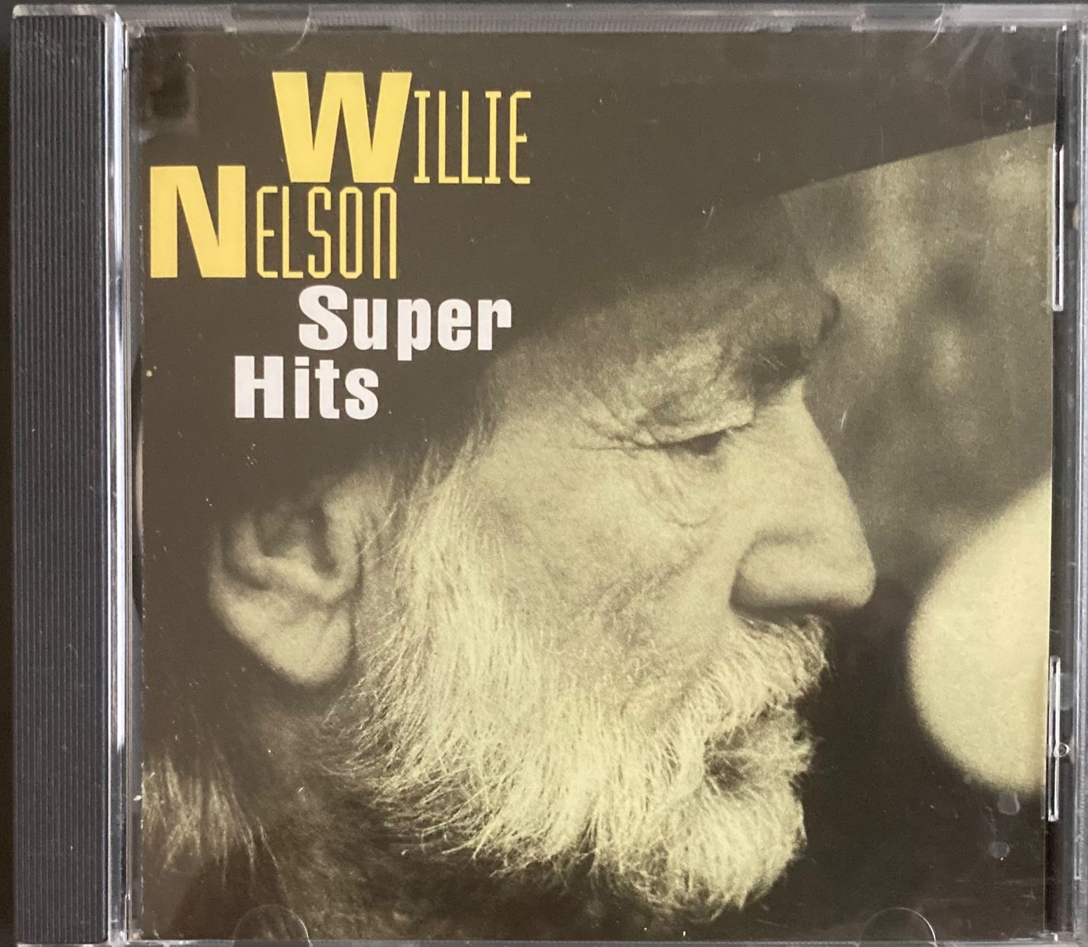 CDs: WILLIE NELSON - SUPER HITS – Gebraucht aus Poliez-Pittet von Newtown-Records