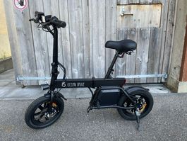 Kompakter E-Roller Ocean Drive, ideal für Camper