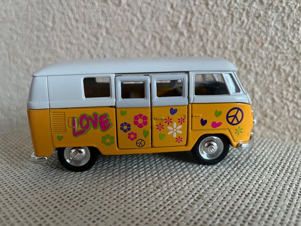 Neuer VW Hippie Bus (Model)