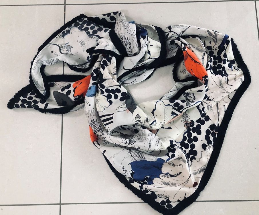 Foulard & Sciarpe: Schönes Dreiecktuch 🐿️🍂🍁 – Usato da Bülach venduto da rol_2mmy
