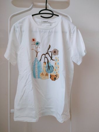 Wunderschönes T-Shirt weiss Blumen-Stickerei