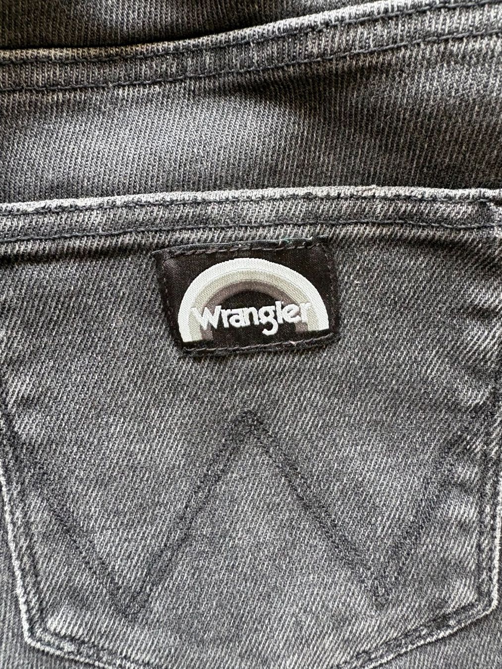Wrangler Jeans: GREY FLARED JEANS by WRANGLER – Usato da Zürich venduto da Ankawhi 3