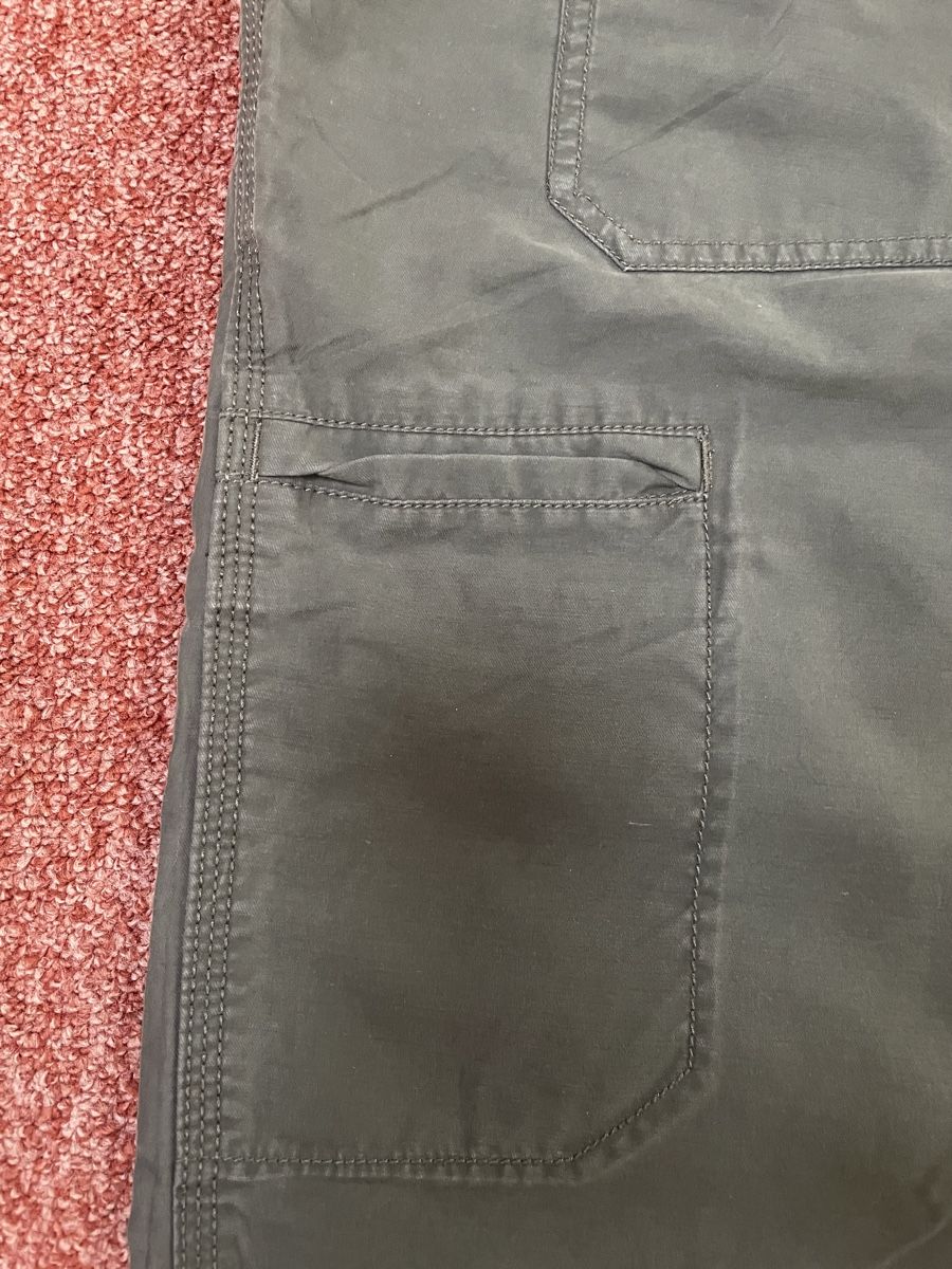 North Face Pantaloni: Pantalon The North Face, couleur olive – Usato da Bassins venduto da Neskwyk 5