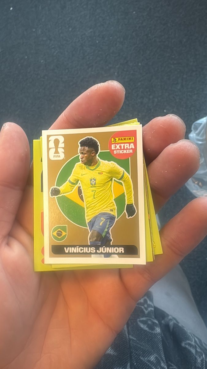 Panini Carte collezionabili: Extra sticker vinicius junior gold – Nuovo (secondo la descrizione) da Rheinfelden venduto da mak_y99y