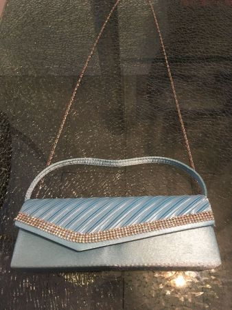 schöne hellblaue Hochzeits-Tasche