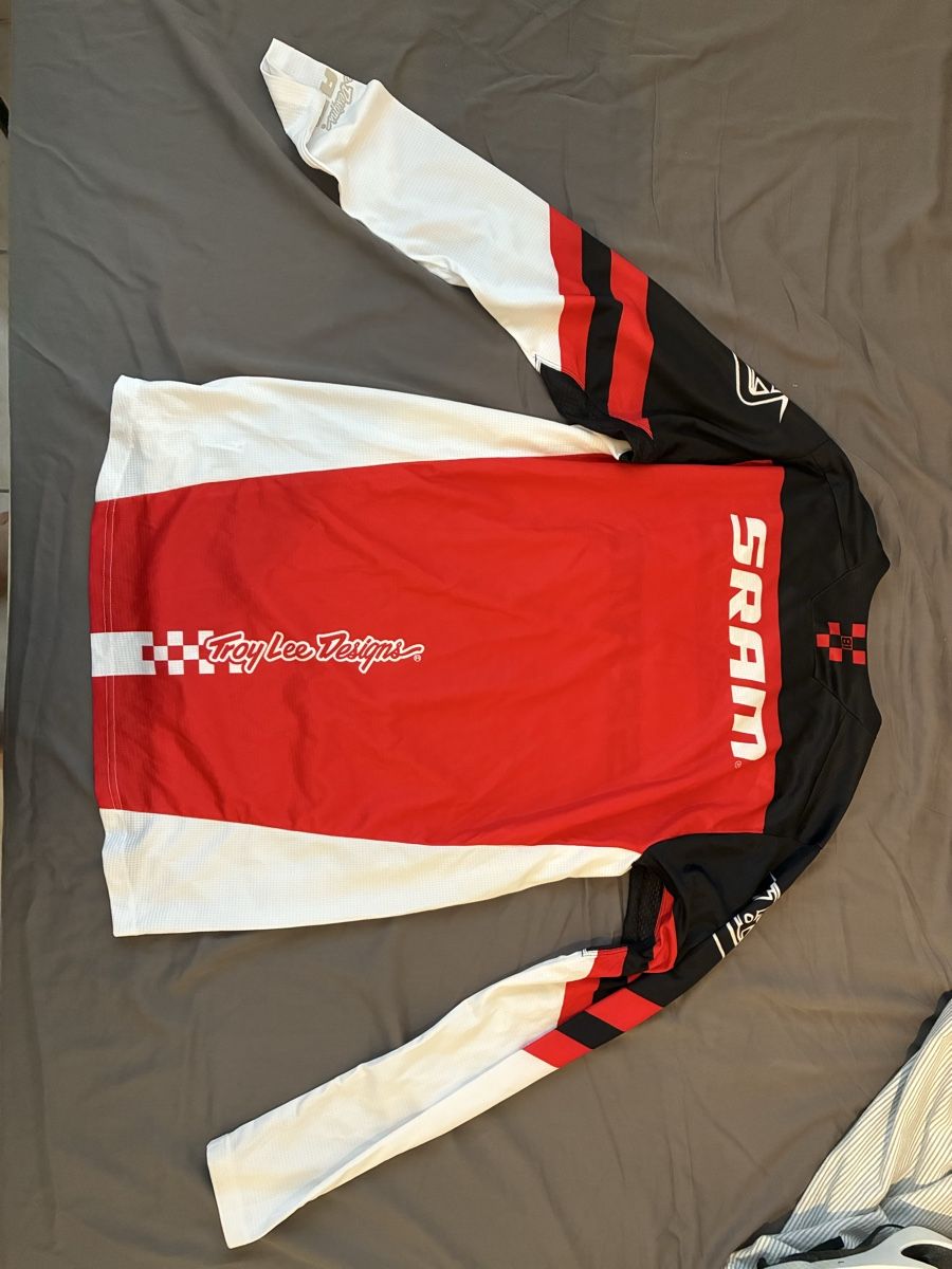 T-shirt: Sram Downhill shirt – Nuovo (secondo la descrizione) da Cadempino venduto da Lollo.manfre 1