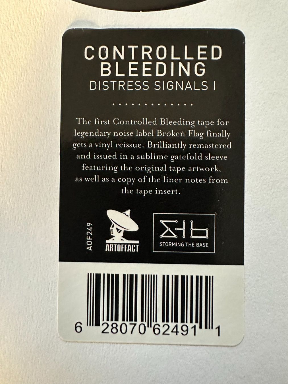 Dischi in vinile: CONTROLLED BLEEDING 2LPS DISTRESS SIGNALS I - INDUSTRIAL – Nuovo (secondo la descrizione) da Sion venduto da jaipur1401 5
