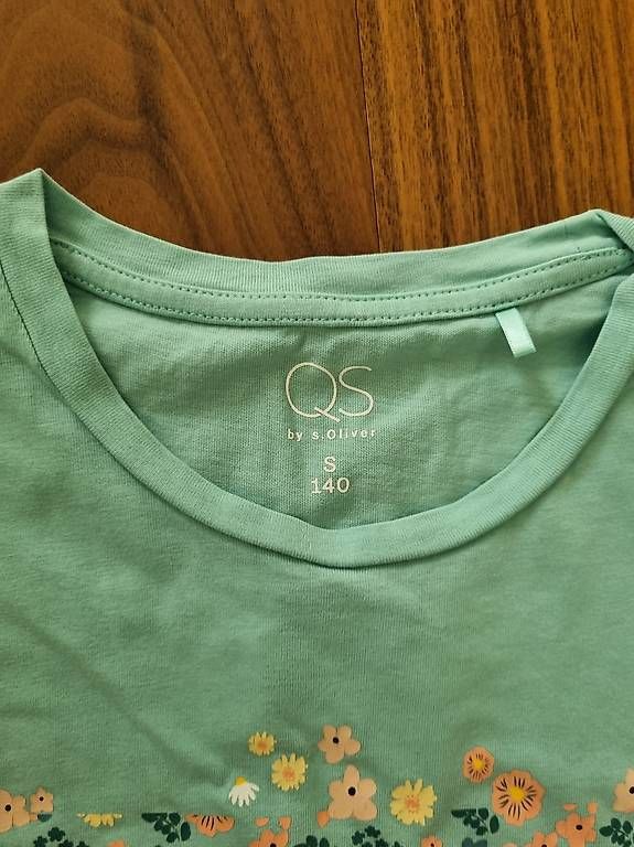 Blusen, T-Shirts & Tops: T-Shirt Mädchen Grösse 140 – Gebraucht aus Zürich von ani_qj8q 2