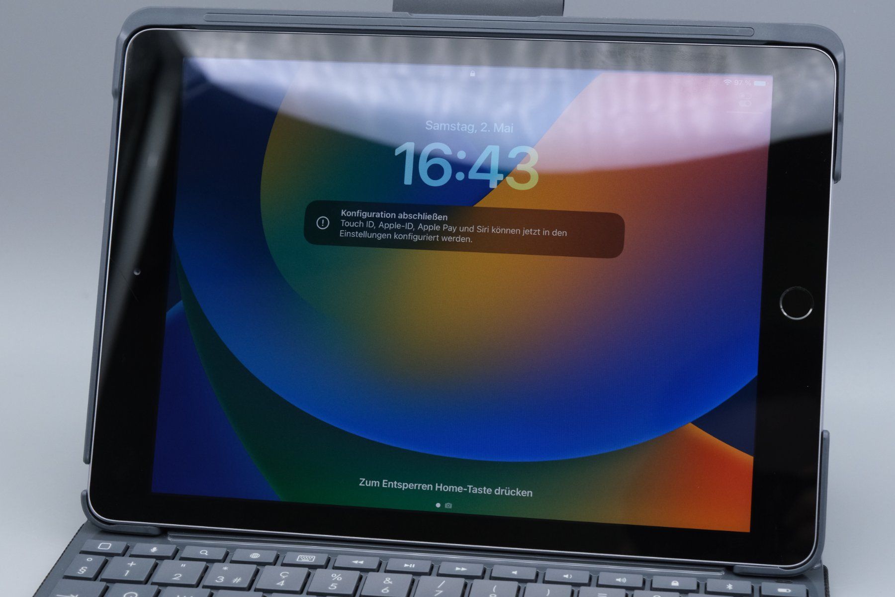 Apple Tablet PC: Apple iPad 5th Generation WI-Fi 128 GB Space Gray Tablet – Usato da Ramsen venduto da Studio82 5