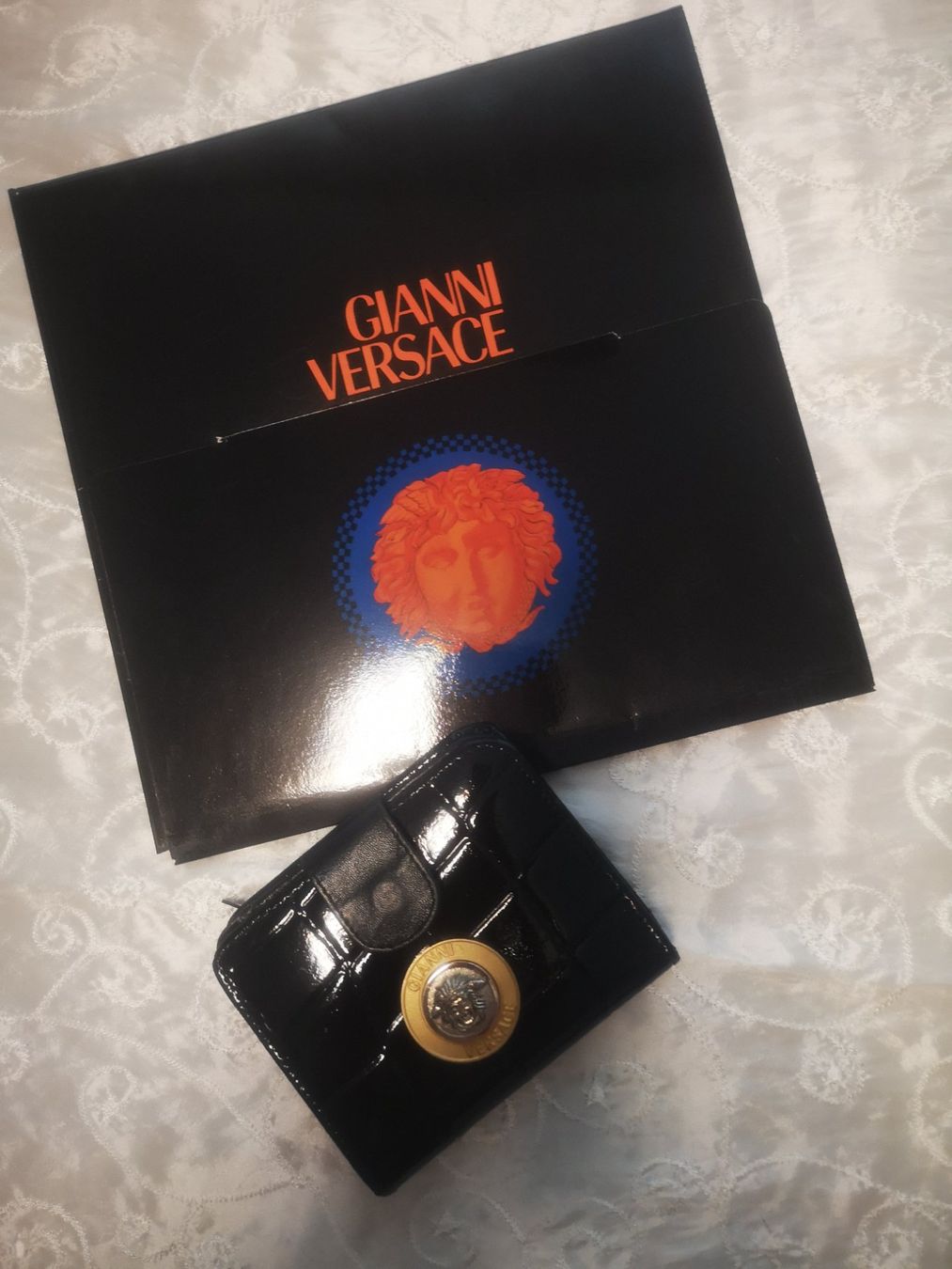 Versace Portamonete: GIANNI VERSACE Lackleder-Portemonnaie – Nuovo (secondo la descrizione) da Derendingen venduto da silverstone1961