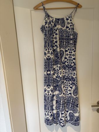 Blau/weisses Sommerkleid
